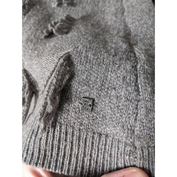 One Grey Day Alpaca Turtleneck Open Back Sleeveless Sweater Women's Size M - Picture 5 of 8